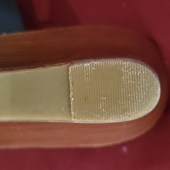 EUC Tory Burch wedge sandals - Picture 7 of 10